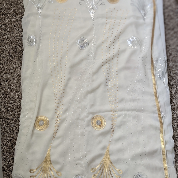 Saree - Picture 5 of 8